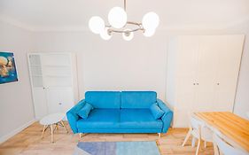 Cozy 1-Bedroom Flat Next To The City Center